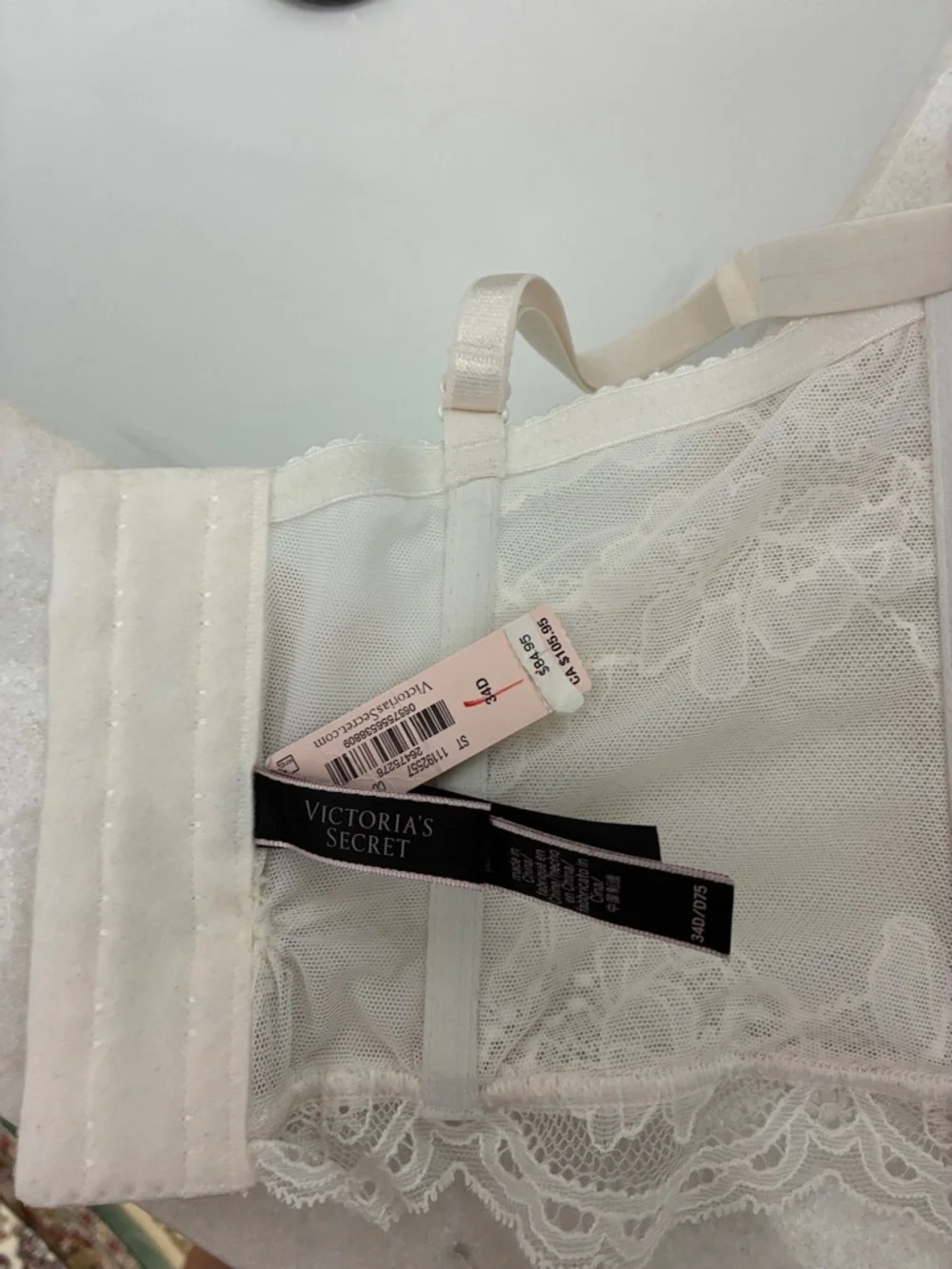 Victoria’s Secret bombshell bra - Picture 9 of 15